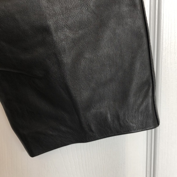leather pants trouser style with pleats and pockets. Fully lined - Picture 4 of 8